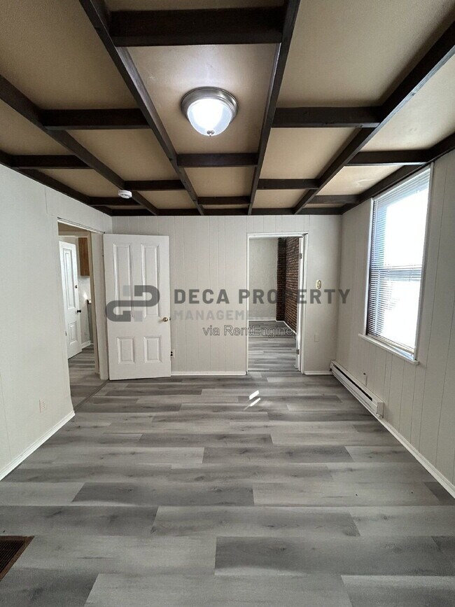 Building Photo - 205 Schirmer St