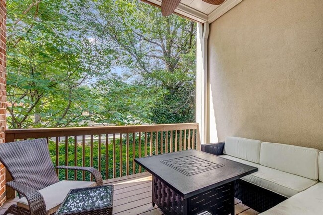 Building Photo - 3019 Riverstone Tr