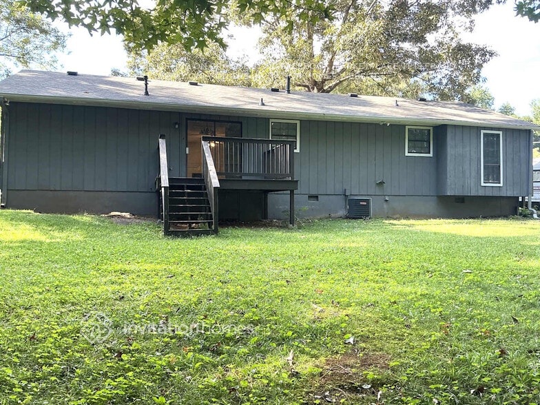 Building Photo - 837 Cochise Trail SE