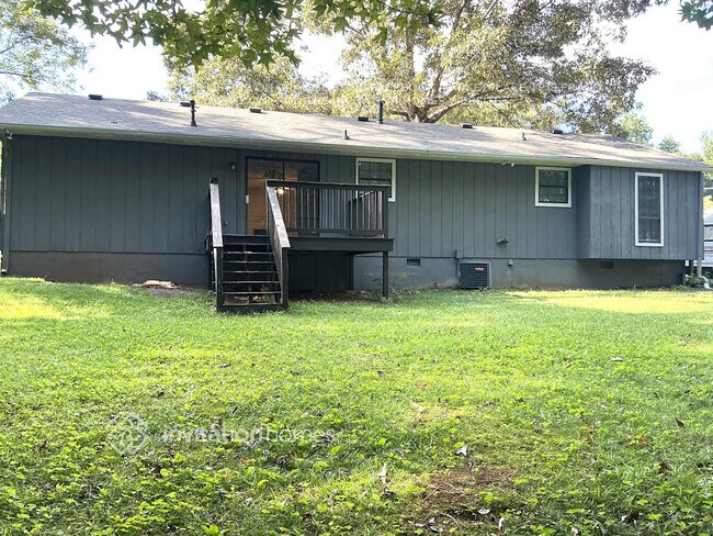 Building Photo - 837 Cochise Trail SE