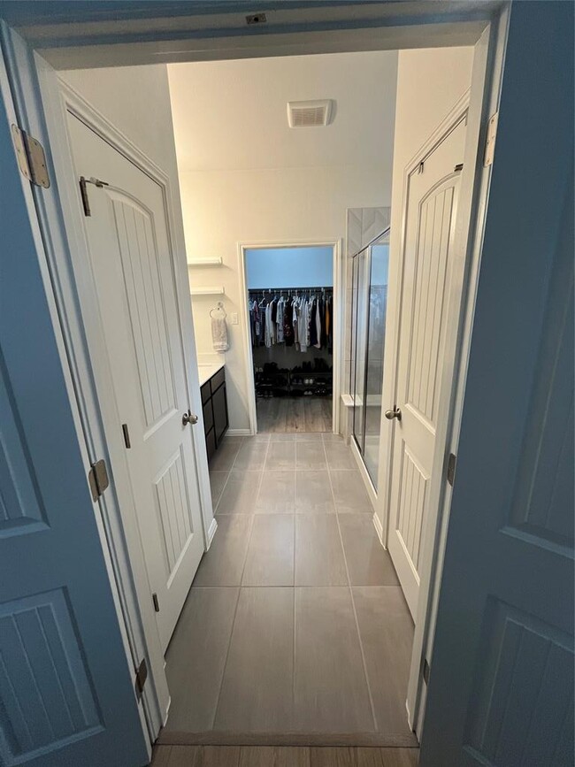 Building Photo - 8145 Daisy Cutter Crossing