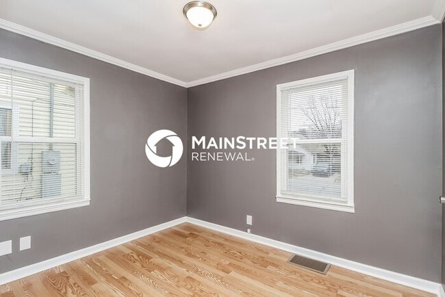 Building Photo - 3 Bedroom Pet-Friendly Home in Leavenworth, KS with Main Street Renewal