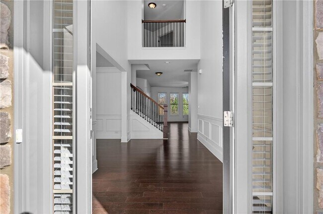 Building Photo - 7445 Oldbury Pl