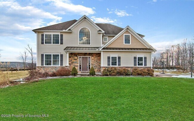 Primary Photo - 1002 Cir Green Dr