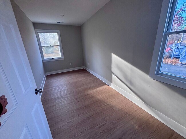 Building Photo - Freshly Renovated 8-Bedroom Home with Large Driveway – Ewing, NJ