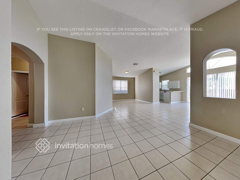 Building Photo - 15551 SW 21st Terrace