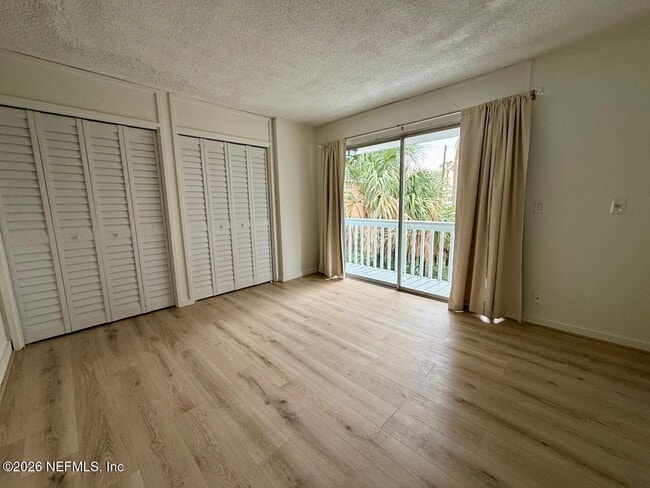 Building Photo - 222 7th St