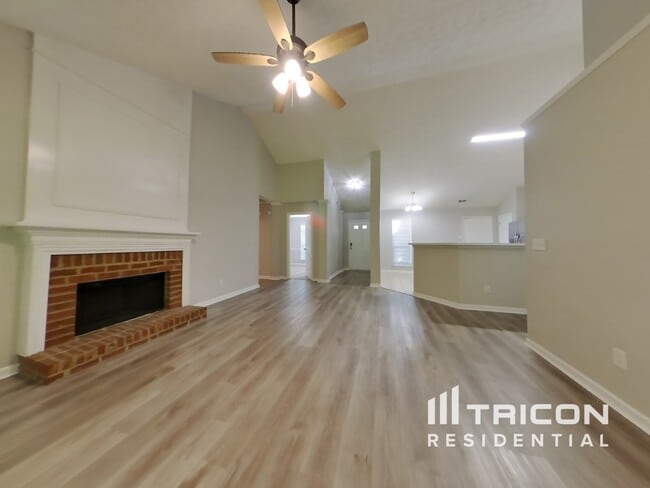 Building Photo - 7070 Springgrove Ct