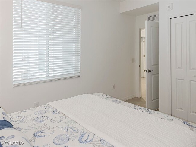 Building Photo - 5467 Double Eagle Cir