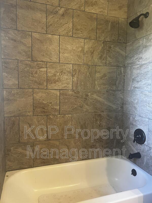 Building Photo - 2706 Rudy Rd