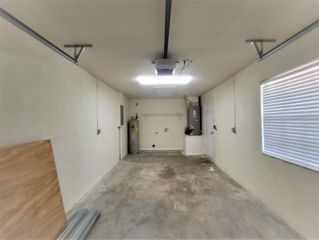 Building Photo - 372 Harp Terrace