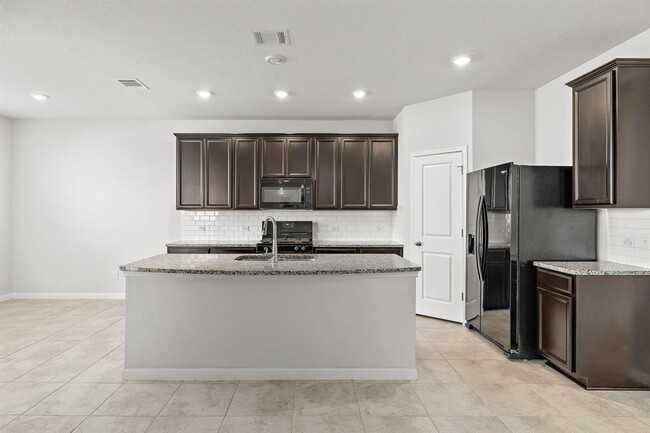 Building Photo - 11516 Maple Leaf Way
