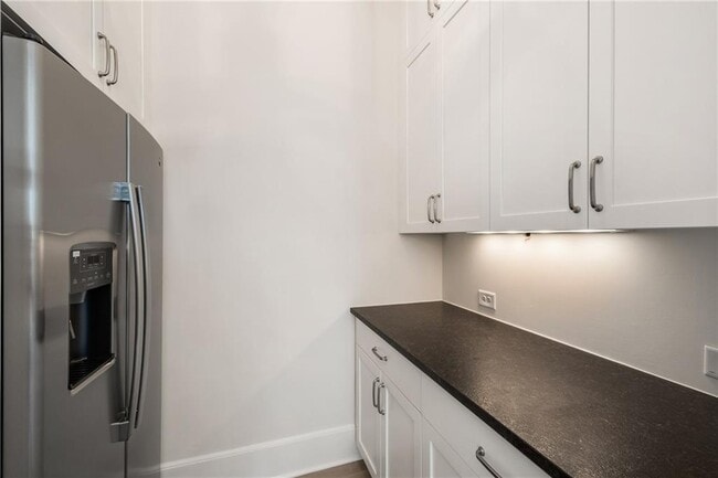 Building Photo - 2350 Melina Pl