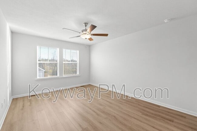 Building Photo - 1301 Newbern Dr