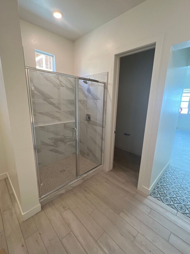 Building Photo - Executive Single-Story 4-Bedroom Rental with $50K+ Upgrades & Indoor-Outdoor Living in Chandler, AZ