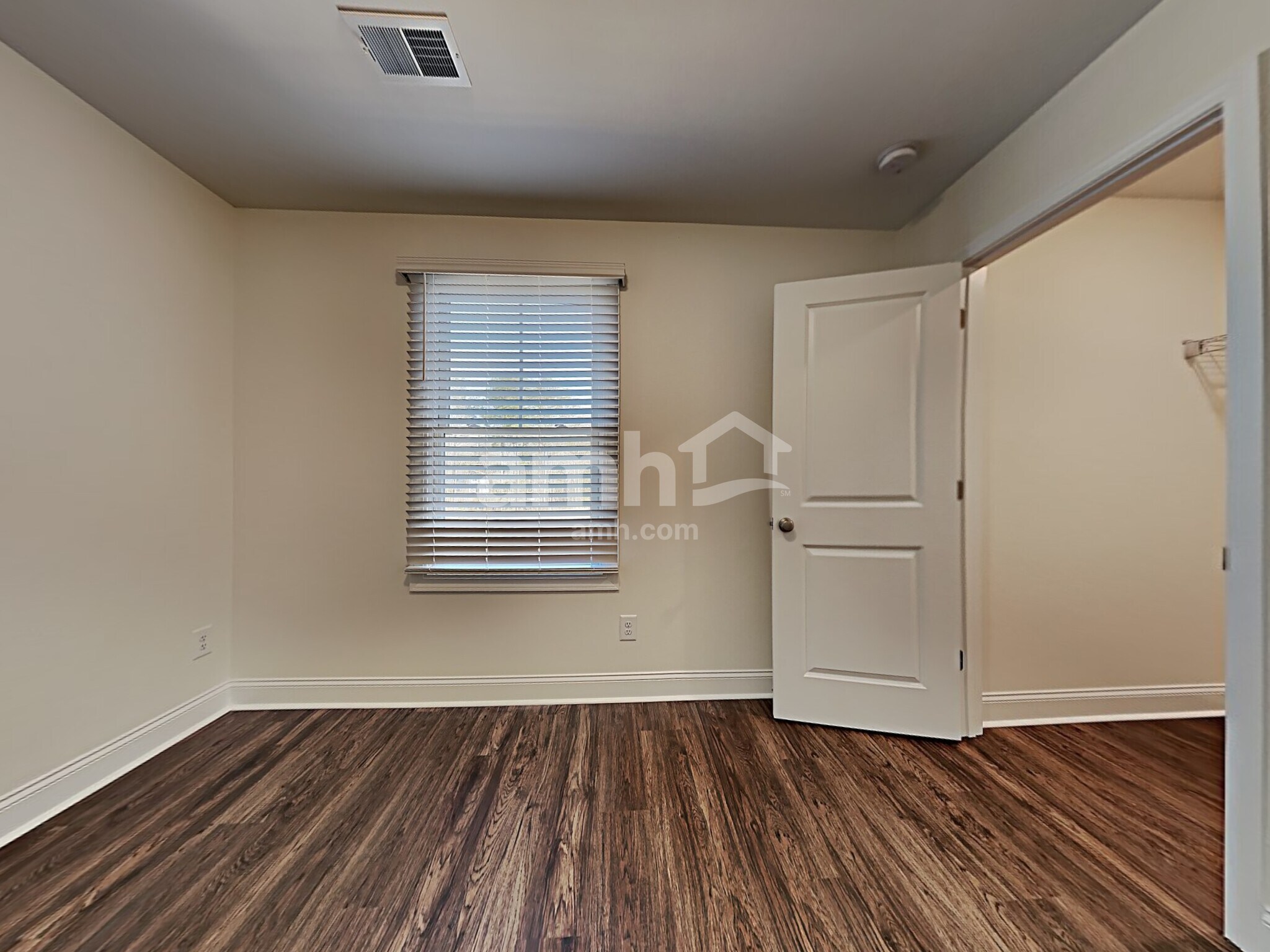 Building Photo - 410 Wright Rd A