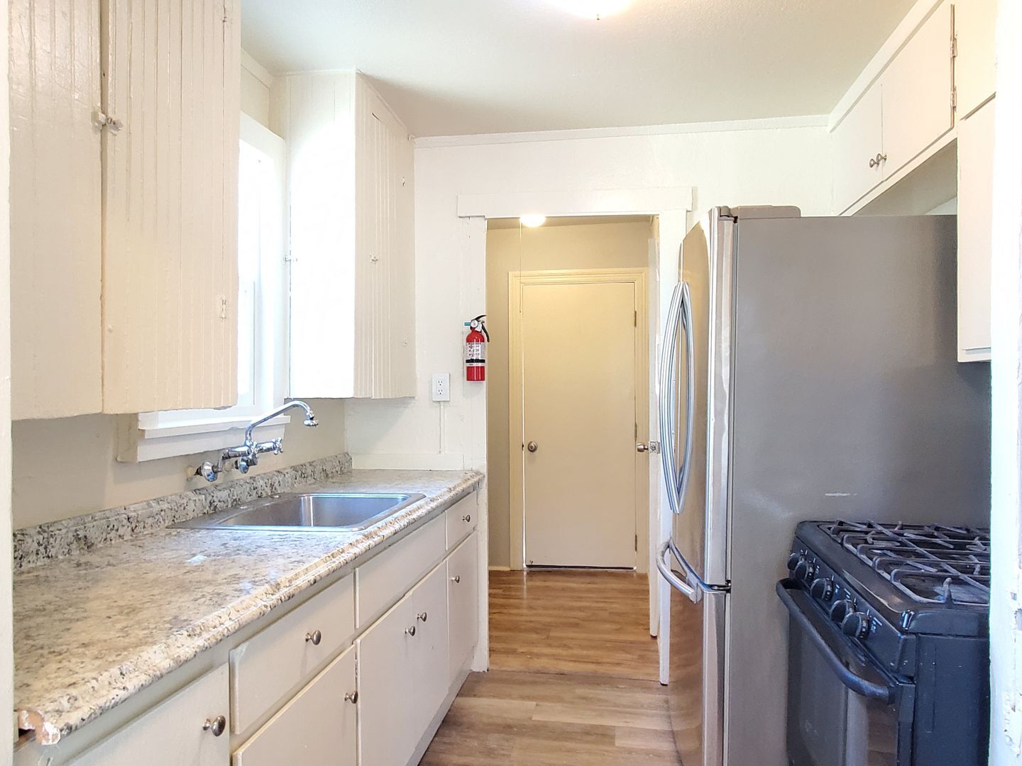 Building Photo - 324-342 S Buena Vista Ave