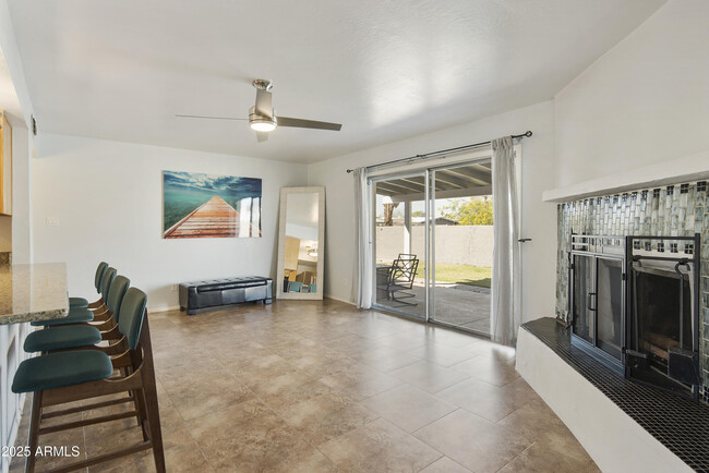 Building Photo - 15218 N 37th Ave