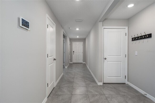 Building Photo - 12143 Kingsley Trl