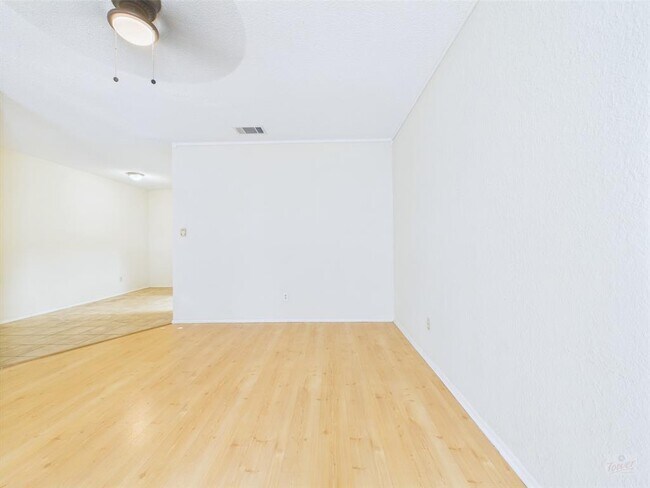 Building Photo - 4406 Avenue A