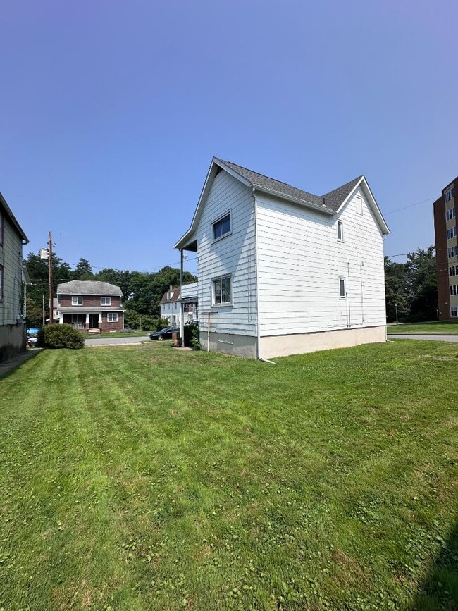 Building Photo - 153 Boland Ave