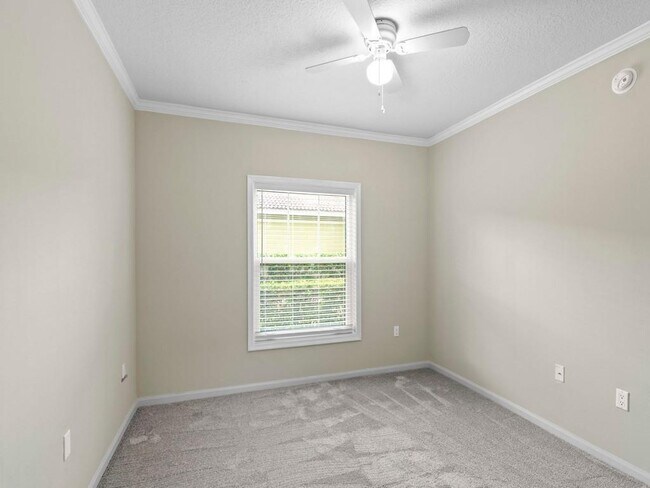 Building Photo - 5095 Fairways Cir