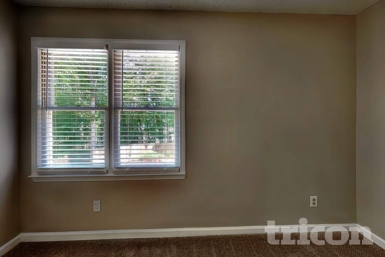 Building Photo - 150 Tanglewood Dr