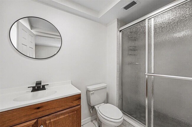 Building Photo - 1290 Amberlea Dr E