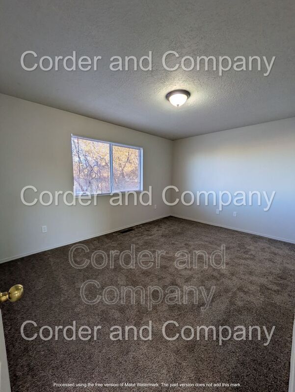 Building Photo - 11243 Campo Del Oso Ave NE