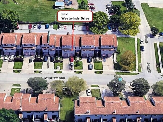 Building Photo - $1,450 | 3 Bedroom, 2.5 Bathroom Town Home...