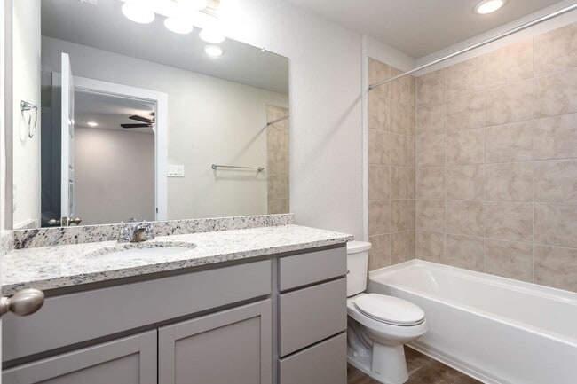 Building Photo - Move-In Ready 3BR with Private Yard & Modern Upgrades – Won’t Last!