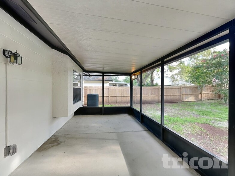 Building Photo - 1765 Tinsmith Cir