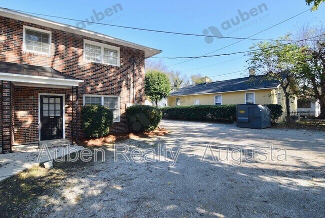 Building Photo - 239 Greene St