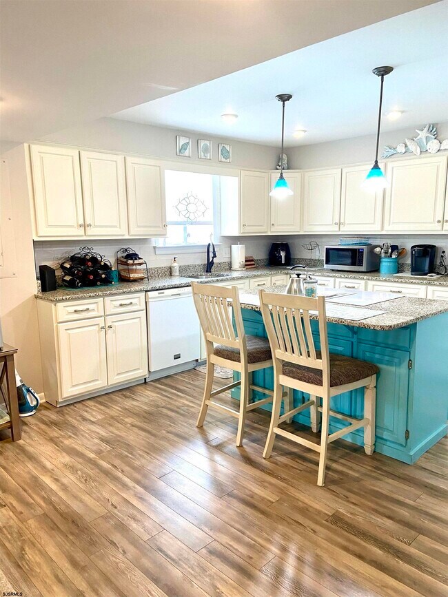 Building Photo - 9103 Amherst Ave