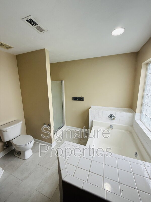 Building Photo - 712 Tallahassee Dr