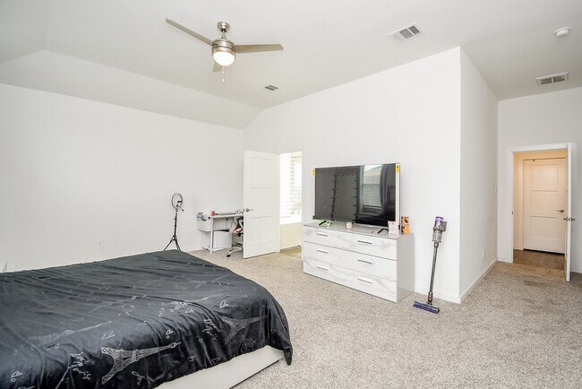 Building Photo - 4730 Torcello Fls Ln