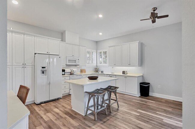 Building Photo - 5445 46th Ct W