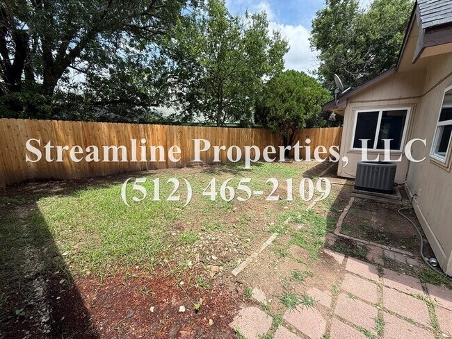 Building Photo - Charming 3 bedroom, 2 bath off Wells Branch