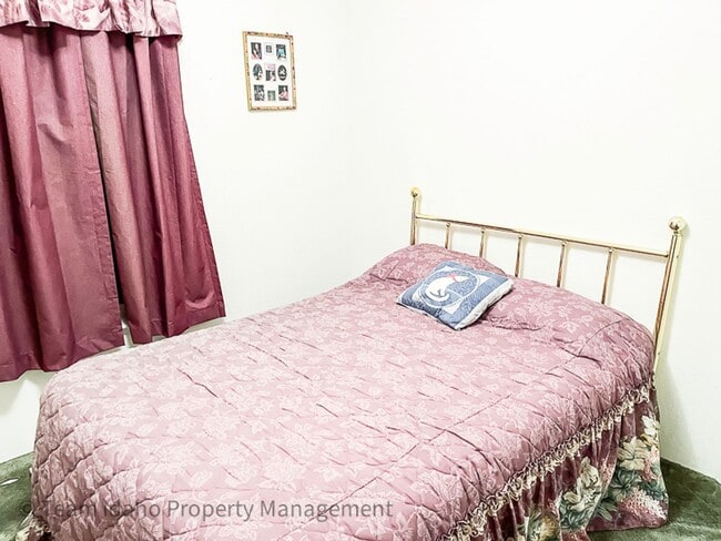Building Photo - 2001 Manufactured Home on 160 Acre Farm ne...
