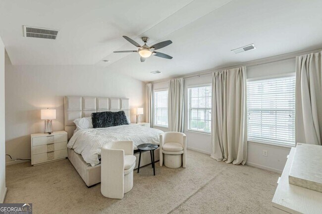 Building Photo - 5725 Radford Loop