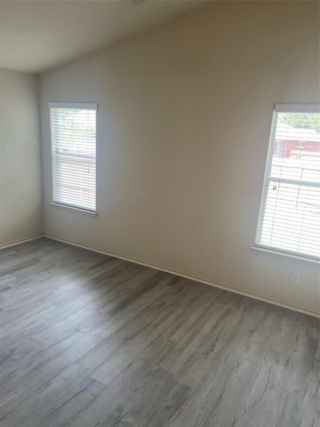 Building Photo - 15205 Mandarin Crossing