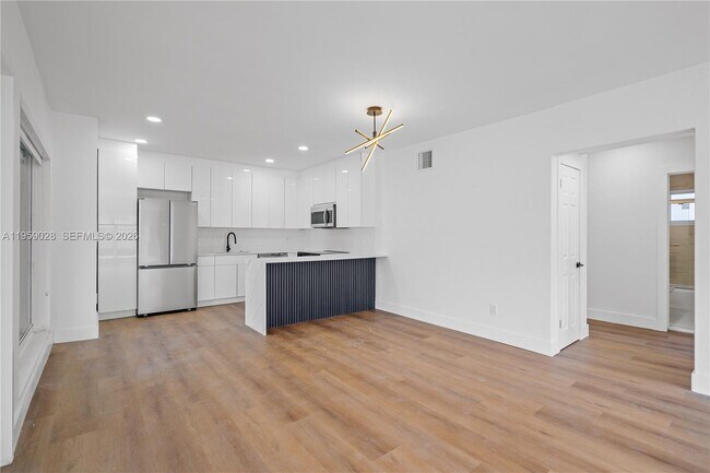 Building Photo - 3661 NE 170th St