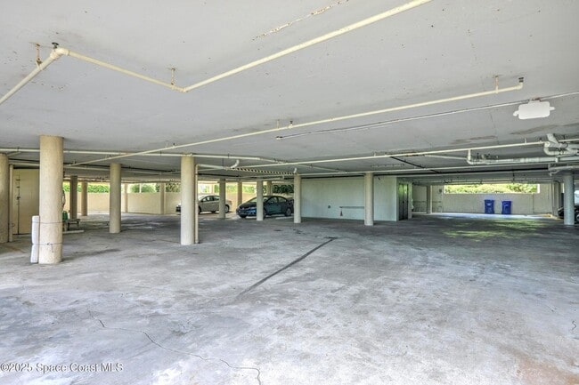 Building Photo - 9612 Riverside Dr