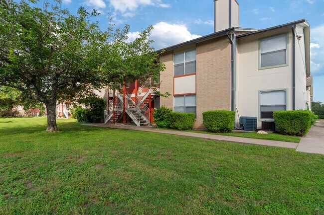 Building Photo - Langtry Apartments- 2 Bedroom 2 Bathroom