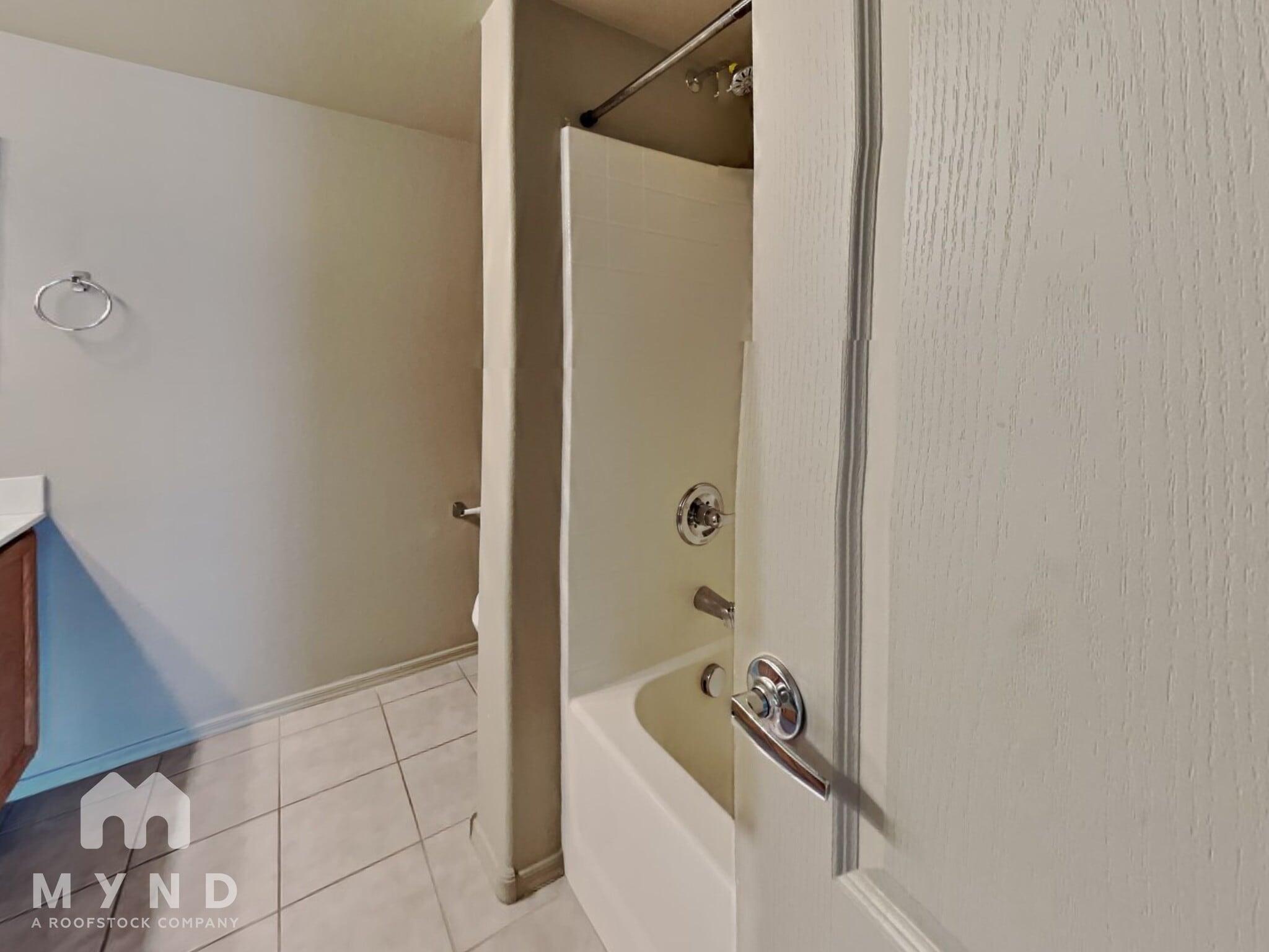 Building Photo - 280 S Evergreen Rd