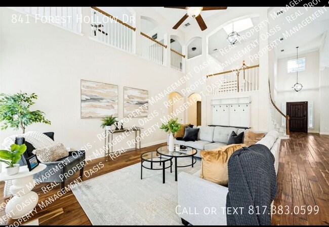 Building Photo - 841 Forest Hollow Dr