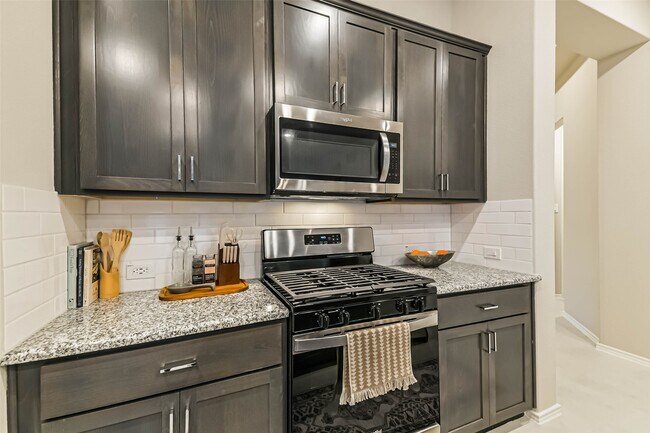 Building Photo - 1337 Lakeside Crk Rd