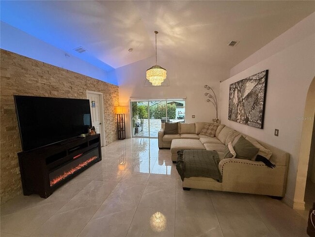 Building Photo - 314 Regency St