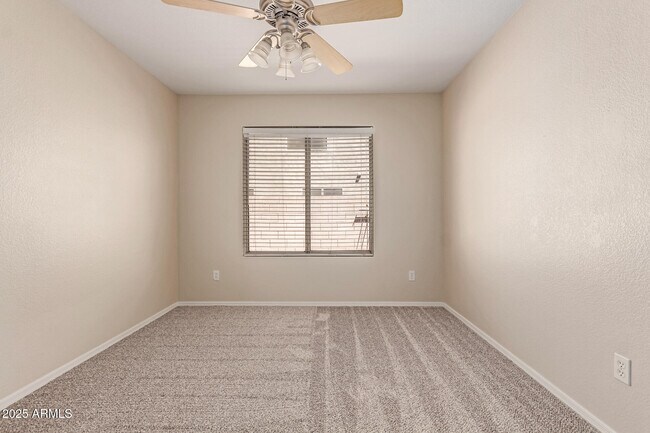 Building Photo - 2302 E Torrey Pines Pl