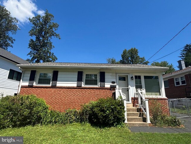 Primary Photo - 3513 Anderson Rd